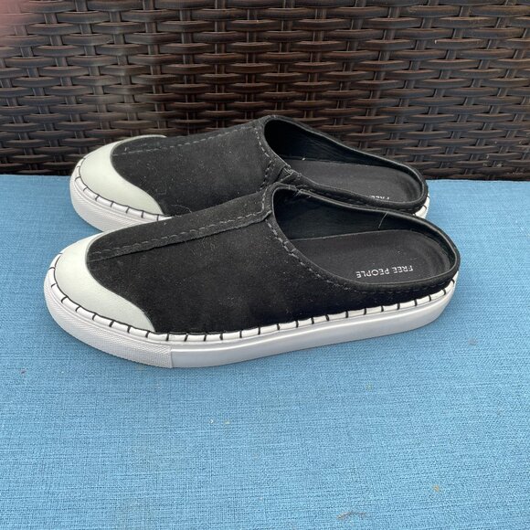 NWOT FREE PEOPLE ~ Juno Slip On Sport Sneakers / Black ~ 9 - Picture 2 of 6